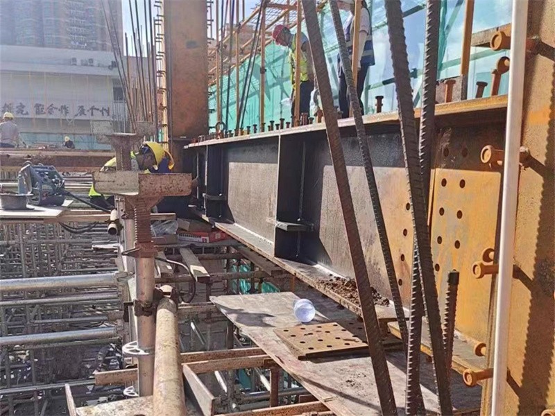 موقع تركيب الهيكل الصلب